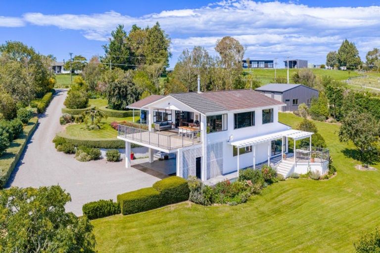 Photo of property in 370 Porangahau Road, Waipukurau, 4282