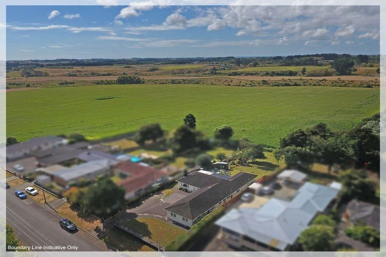 Photo of property in 54 Kawiu Road, Levin, 5510