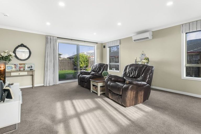 Photo of property in 2 Coronation Avenue, Pukekohe, 2120