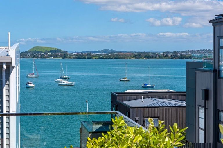 Photo of property in 67c The Parade, Bucklands Beach, Auckland, 2012