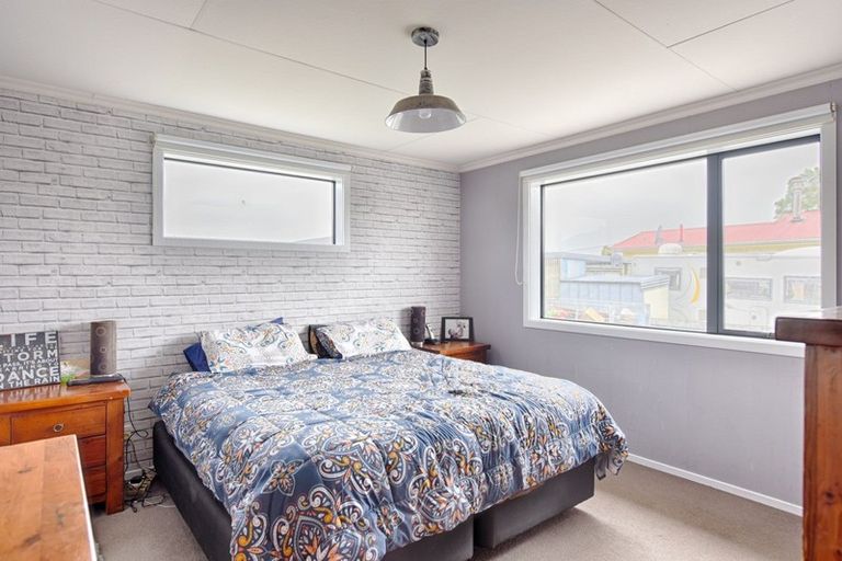 Photo of property in 19 Charlton Road, Gore, 9710