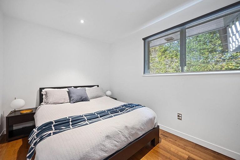 Photo of property in 306 Hurstmere Road, Takapuna, Auckland, 0622