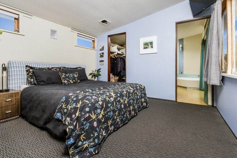 Photo of property in 39a Forrest Hill Road, Milford, Auckland, 0620