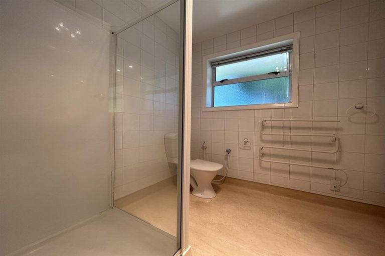 Photo of property in 35 Lochee Road, Upper Riccarton, Christchurch, 8041