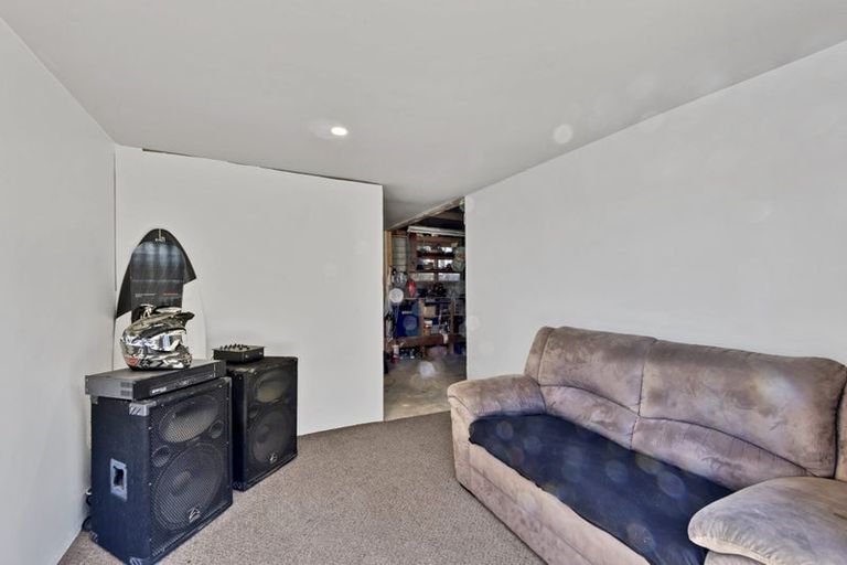 Photo of property in 28 Saint Heliers Crescent, Aranui, Christchurch, 8061