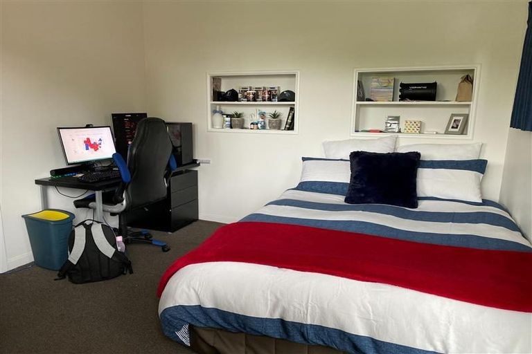 Photo of property in 283 Devonport Road, Tauranga, 3110