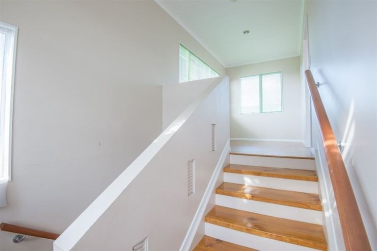 Photo of property in 132a Mcleod Road, Te Atatu South, Auckland, 0610