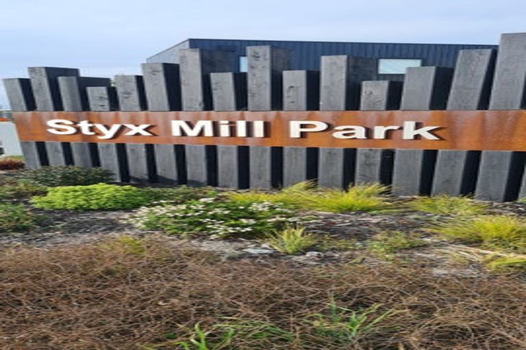 Photo of property in 32 Kiekie Road, Casebrook, 8051