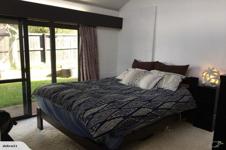 Photo of property in 1/84 Prince Regent Drive, Half Moon Bay, Auckland, 2012