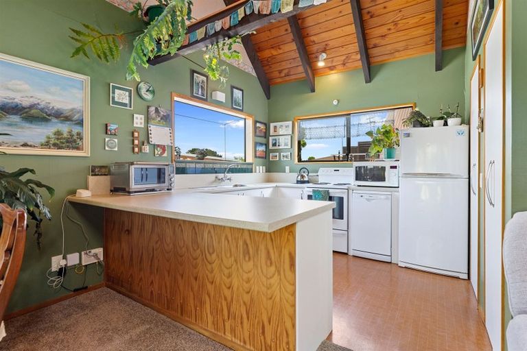 Photo of property in 204 Cambridge Road, Bethlehem, Tauranga, 3110