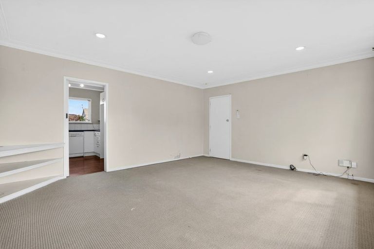 Photo of property in 3/155 Shakespeare Road, Milford, Auckland, 0620