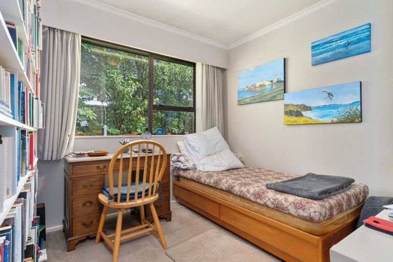Photo of property in 74 Park Road, Carterton, 5713