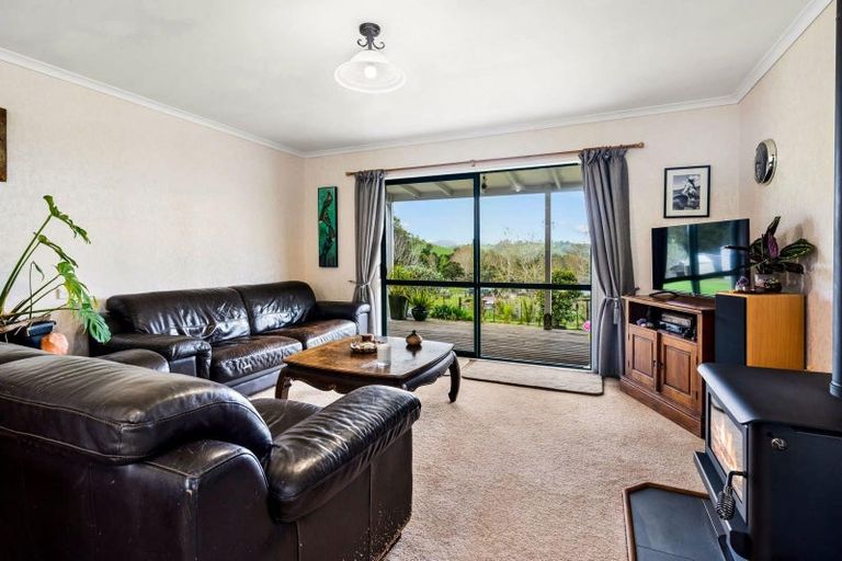 Photo of property in 105 Gorge Road, Maungaturoto, 0520