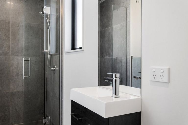 Photo of property in 5/233 Edgeware Road, Edgeware, Christchurch, 8013