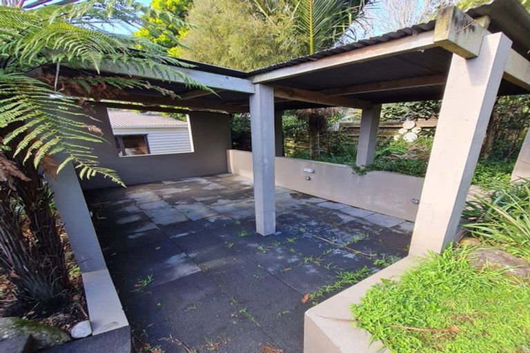 Photo of property in 64 Te Henga Road, Waitakere, Henderson, 0781