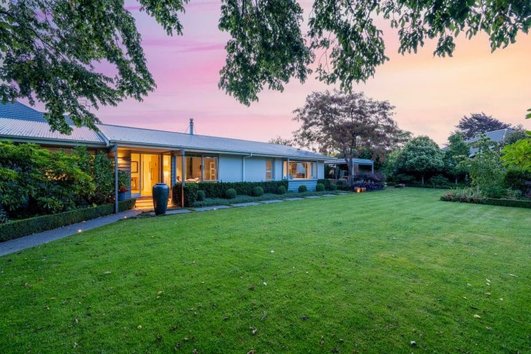 Photo of property in 315 Withells Road, Avonhead, Christchurch, 8042