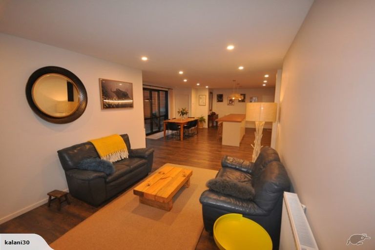 Photo of property in 36 Jacks Point Rise, Jacks Point, Queenstown, 9371