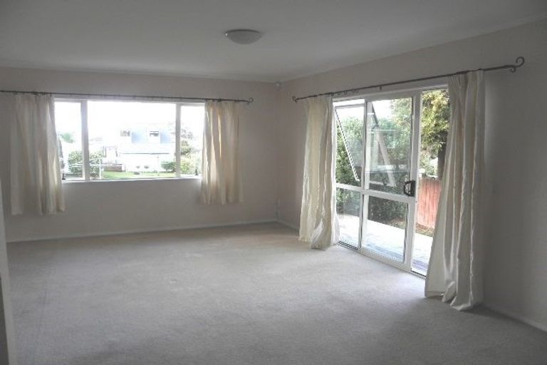 Photo of property in 60a Titirangi Road, New Lynn, Auckland, 0600
