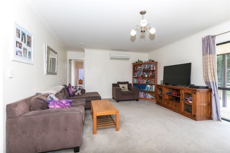 Photo of property in 5 Mangauika Road, Pirongia, Te Awamutu, 3876