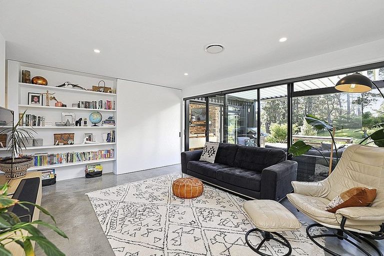 Photo of property in 68 Parrs Road, Hurworth, New Plymouth, 4371