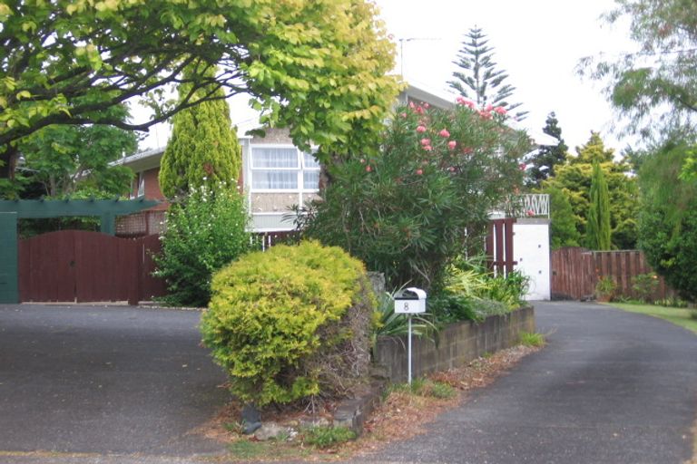 Photo of property in 8 Kerrymaria Place, Hillcrest, Auckland, 0627