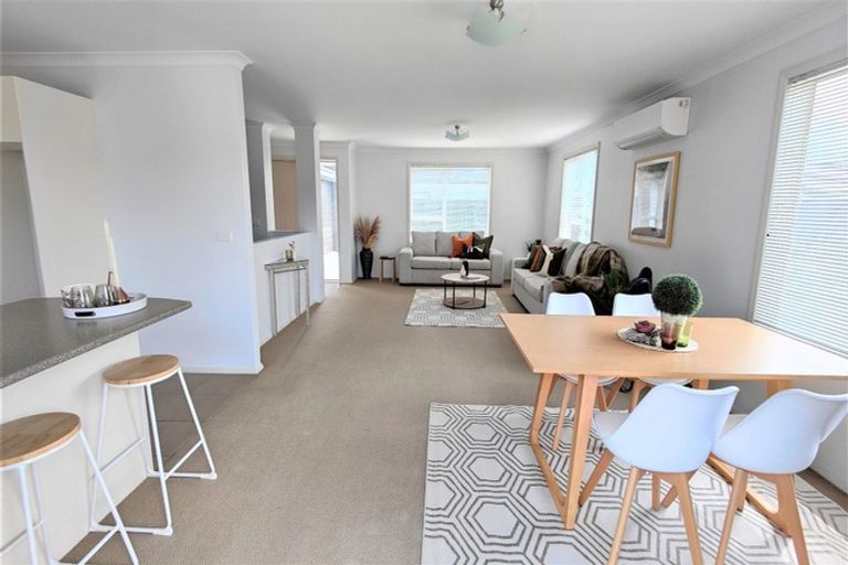 Photo of property in 104 Barbados Way, One Tree Point, 0118