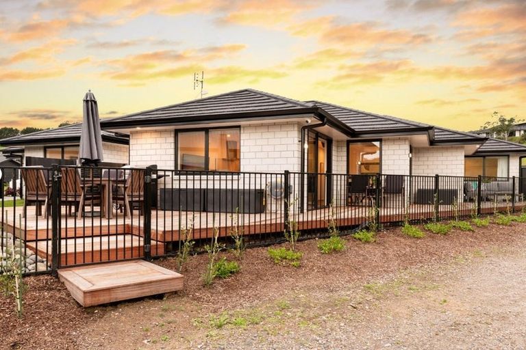 Photo of property in 109 Whakaturou Crescent, Pyes Pa, Tauranga, 3112