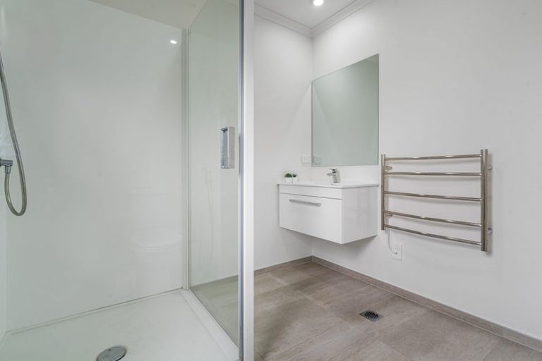 Photo of property in 15 Biplane Street, Takanini, 2112