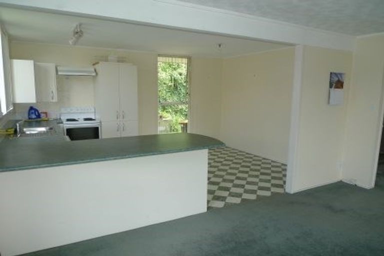 Photo of property in 9 Kerr Grove, Johnsonville, Wellington, 6037