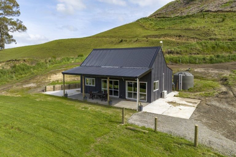 Photo of property in 1405 Taihape Road, Sherenden, Hastings, 4179