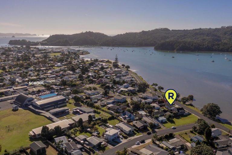 Photo of property in 29 Robinson Road, Whitianga, 3510