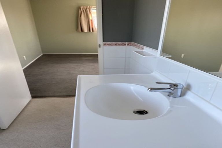 Photo of property in 60a Millen Avenue, Pakuranga, Auckland, 2010