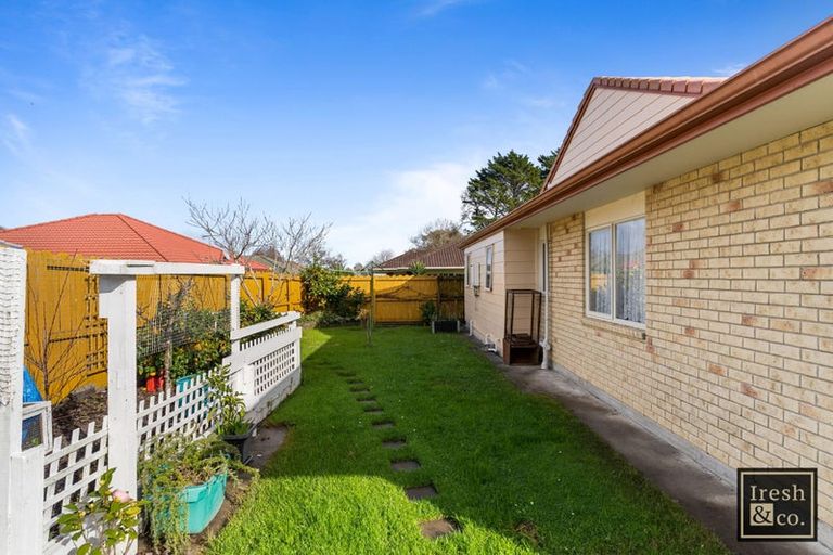 Photo of property in 25 Carisbrook Crescent, Papakura, 2110