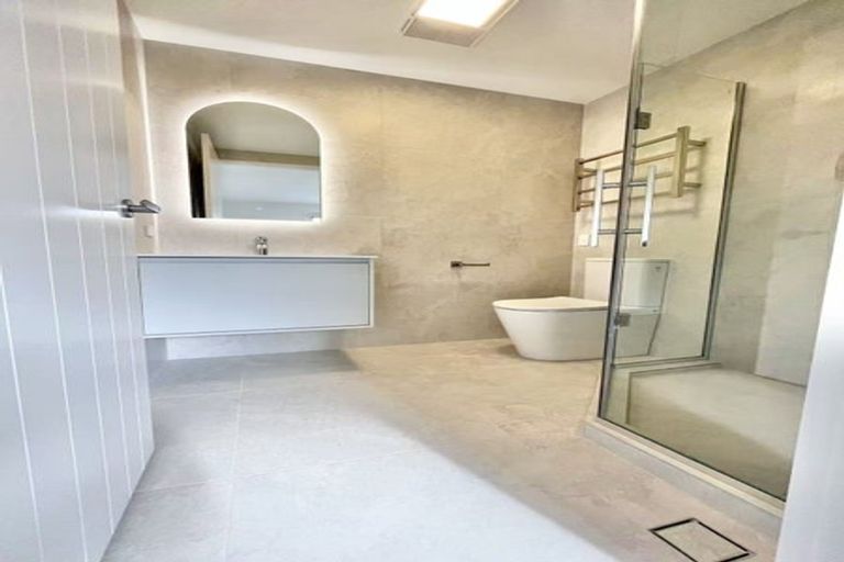 Photo of property in 4/29 Brandon Road, Glen Eden, Auckland, 0602