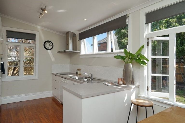 Photo of property in 505 Barbadoes Street, Edgeware, Christchurch, 8013