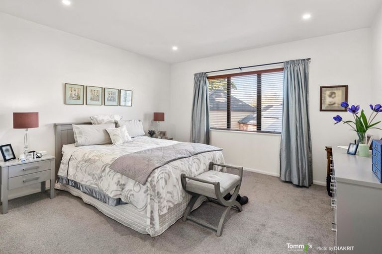 Photo of property in 25 Futuna Close, Karori, Wellington, 6012