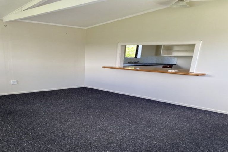 Photo of property in 16 Chester Road, Tawa, Wellington, 5028