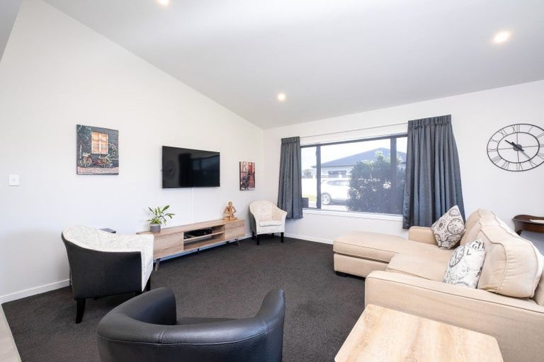 Photo of property in 8 Mckay Close, Frimley, Hastings, 4120