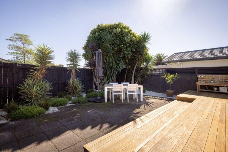 Photo of property in 32 Webb Place, Papamoa Beach, Papamoa, 3118
