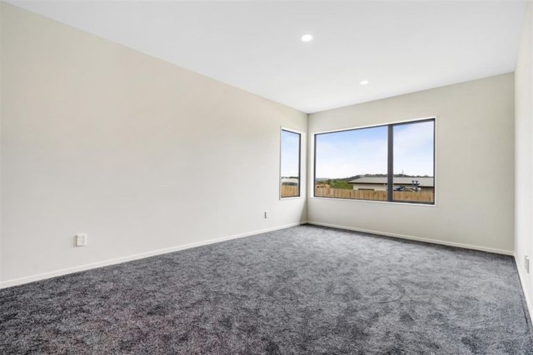 Photo of property in 114 Parkview Drive, Gulf Harbour, Whangaparaoa, 0930