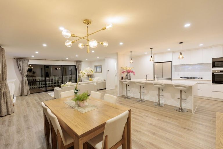 Photo of property in 150 Amesbury Drive, Churton Park, Wellington, 6037