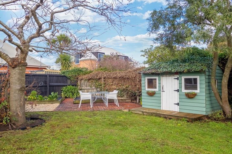 Photo of property in 145 Avonhead Road, Avonhead, Christchurch, 8042