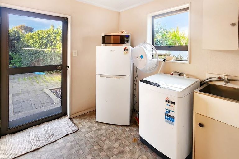 Photo of property in 1a Anzac Avenue, Onekawa, Napier, 4110