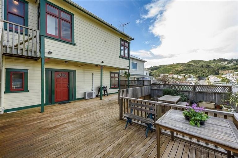 Photo of property in 9 Murray Street, Island Bay, Wellington, 6023
