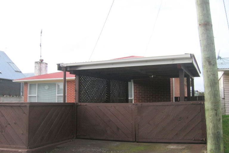 Photo of property in 80 Mana View Road, Paremata, Porirua, 5026