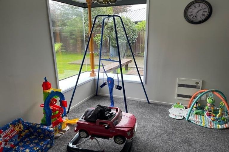 Photo of property in 4 Fowler Lane, Rangiora, 7400