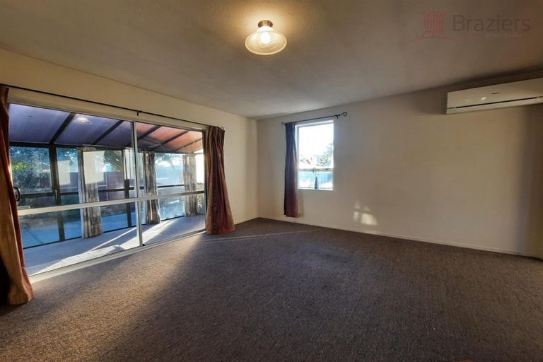 Photo of property in 37 Donnington Street, Parklands, Christchurch, 8083
