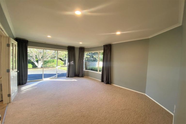 Photo of property in 58 Shelter Grove, Frankleigh Park, New Plymouth, 4310