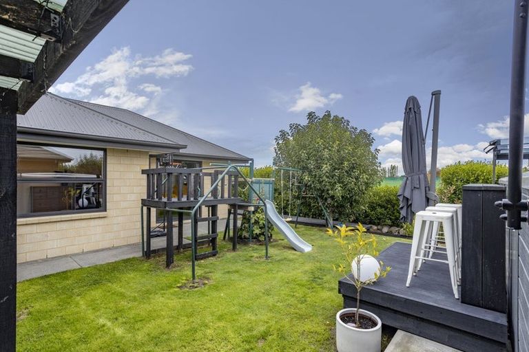 Photo of property in 13 Lancewood Way, Rangiora, 7400