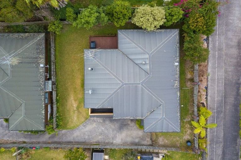 Photo of property in 2/13 Delamare Court, Sunnynook, Auckland, 0632